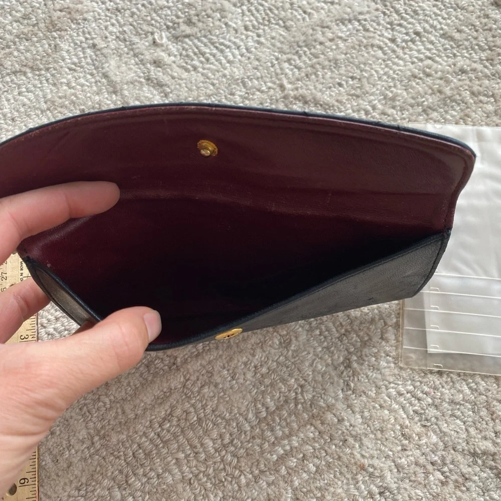 Vintage CHANEL Black Quilted Wallet with Gold Logo - Picture 9 of 16